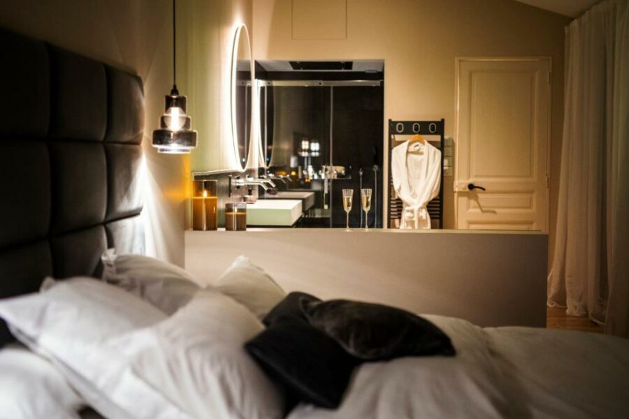 champagne Hédoné Suite de luxe et Spa privatif