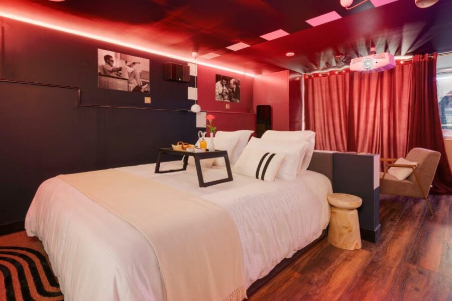 ciné Cinema Room haut de gamme avec balnéothérapie