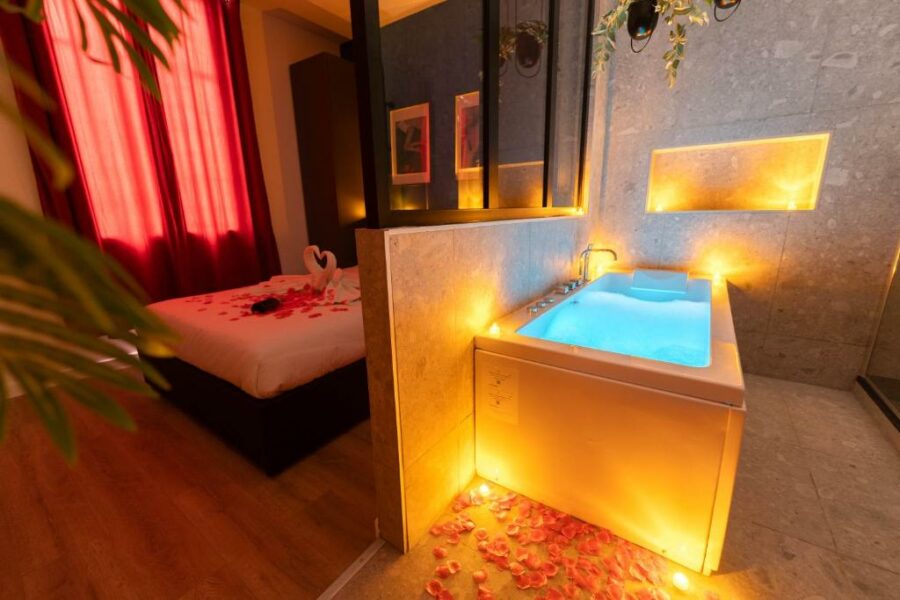 nice centre loft balnéo chambre jacuzzi privatif